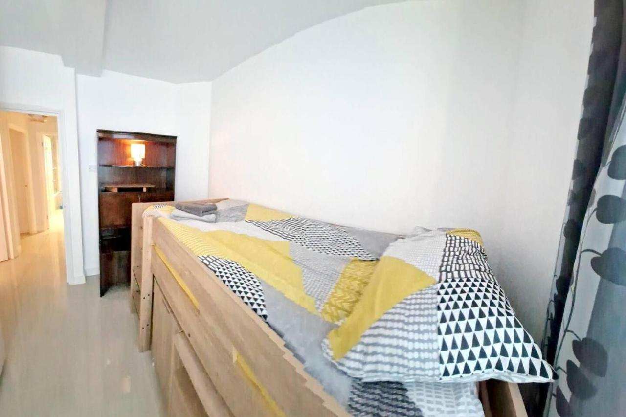 فيلا Modern 3-Bed House In Surrey Quays لندن المظهر الخارجي الصورة