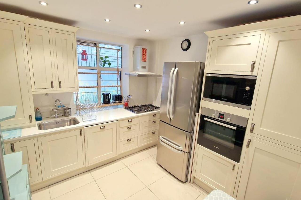 فيلا Modern 3-Bed House In Surrey Quays لندن المظهر الخارجي الصورة